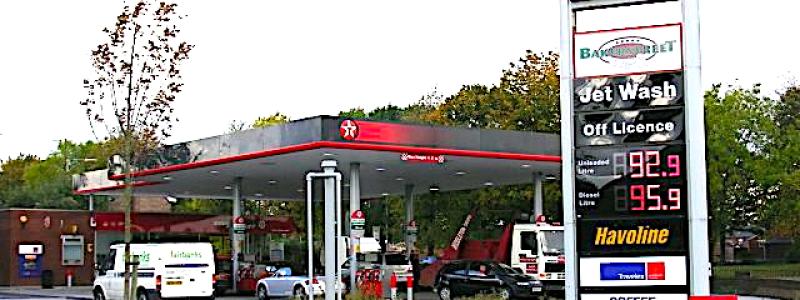 Bensinstation vid Middleton Road, Heywood. Storbritannien. Foto: Wikipedia Commons Lic. Kredit: Keith Williamson. Creative Commons Attribution-Share Alike 2.