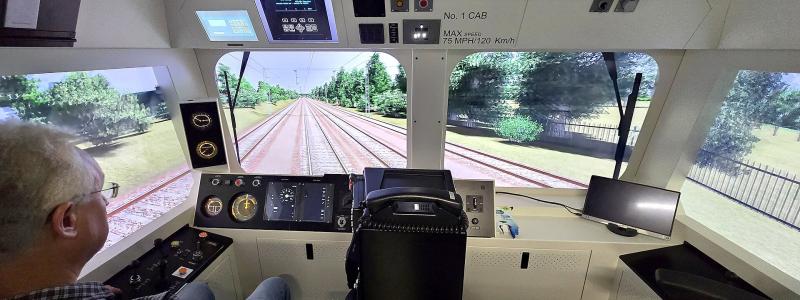 ERTMS-simulator vid Freightliners utbildningsanläggning i Ipswich, England. Foto: Kitmasterbloke/Wikimedia Commons/https://commons.wikimedia.org/wiki/File:Freightliner_66_591_ERTMS_Driving_simulator.jpg