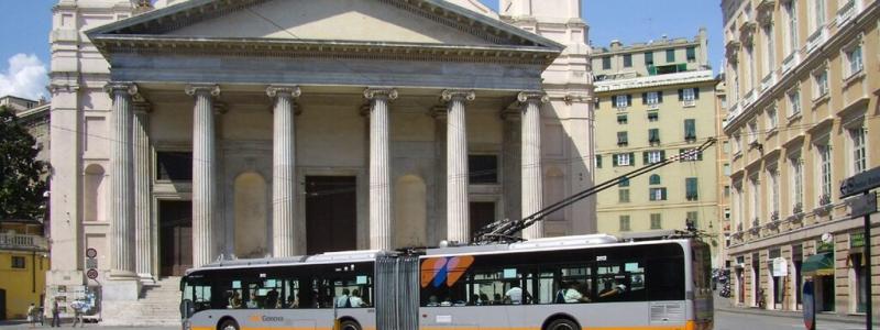 Trådbuss, modell äldre, i Genua. Foto: Wikipedia Common. Kredit: Arbalete