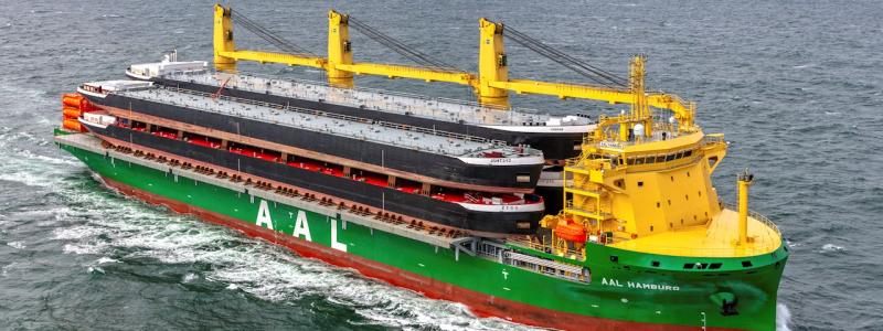 AAL Hamburg passerar Maas pilotstation Foto: AAL Shipping