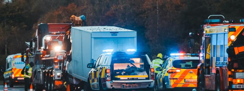 Olycksstatistiken i november och december brukar vara varierande beroende på om det är mycket snö och halt väglag eller inte. Foto: Ibrahim guetar Unsplash