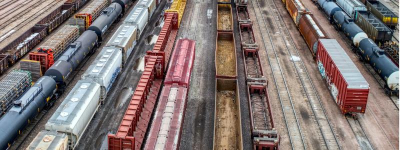 Investeringsstödet kan täcka upp till halva investeringskostnaden i omlastningsutrustning, utrustning för intermodala transporter samt teknik- och systemstöd, dock högst 10 miljoner kronor. Foto: acton crawford/unsplash.jpg