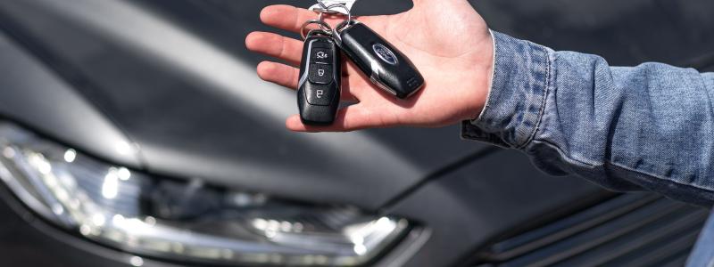 Nyregistreringsstatistiken för februari visar på en fortsatt svag återhämtning för personbilsmarknaden som drivs av aviserade räntesänkningar. Foto: ivan kazlouskij/unsplash