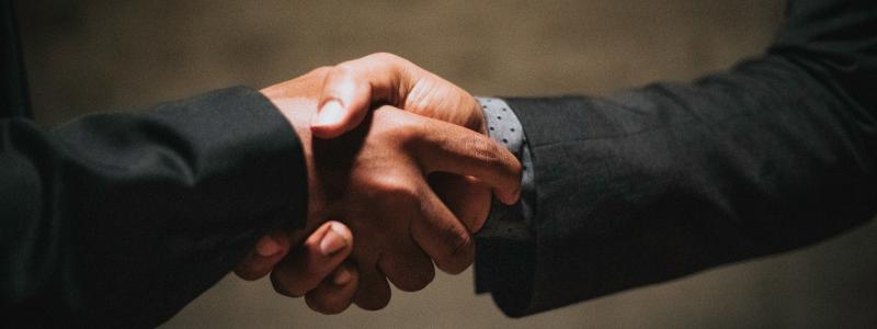K.W. Bruuns förvärv av J BIL är officiellt. Foto: rock staar/unsplash