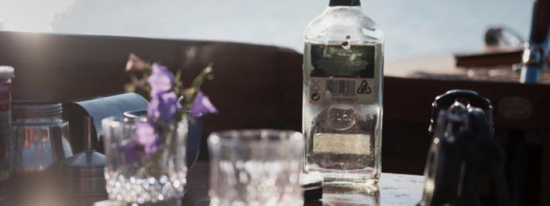 Gränsen för sjöfylleri i Sverige är 0,2 promille i blodet eller 0,10 milligram per liter i utandningsluften. Grovt sjöfylleri definieras som 1,0 promille eller mer i blodet. Foto: Cloudberry Communications