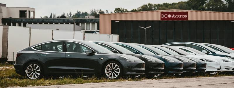 Ingen återhämtning på personbilsmarknaden Foto: claudio schwarz/unsplash