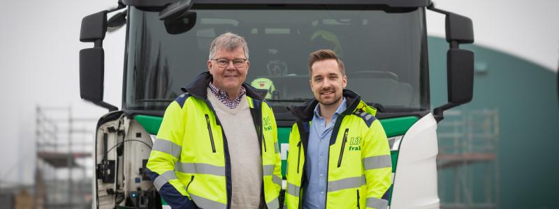 Från vänster: vänster: Lars Reinholdsson Styrelseordförande LBC Frakt i Värmland AB, Anders Lööf VD LBC Frakt i Värmland AB. Foto: LBC Frakt