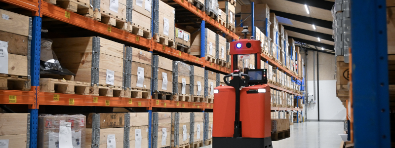 Med den nya LogiRobot satsar Logitrans på semiautomatisk pallhantering utan IT-integration. Enligt företaget är det ofta de sista 20 procenten av automationen som medför komplexitet, risker och ökade kostnader. Foto: Logitrans