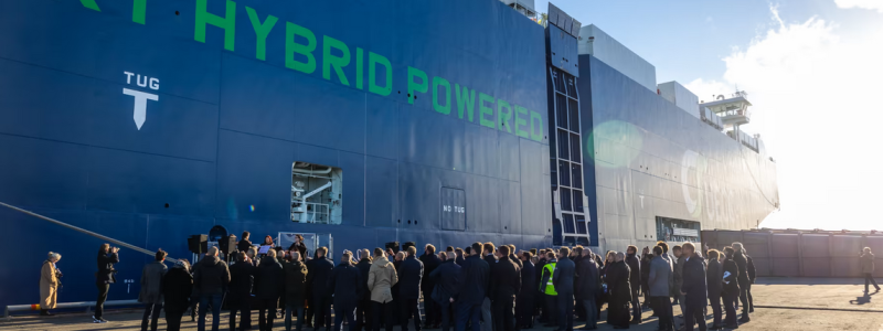Ett LNG/batterihybridfartyg kommer att trafikera Göteborgs hamn varje vecka. Foto: Göteborgs hamn
