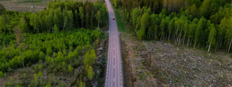 Med hjälp av teknisk utrustning från Roadscan ska vägkvalitet mätas, med fokus på att identifiera sprickor, hål och andra risker. Foto: daniel diemer/unsplash