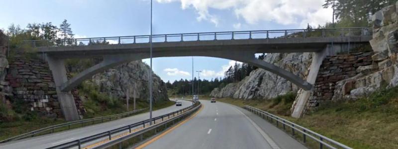 Trafiken i norska Bellevue kommer efter ombyggnaden att gå på tre nivåer: motorväg på bro, stadsgator under och industrijärnväg längst ned. Symbolbild. Foto: Ramboll