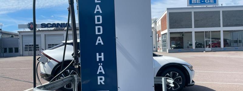 Laddstation i Oskarshamn. Foto: Stina Wickenberg