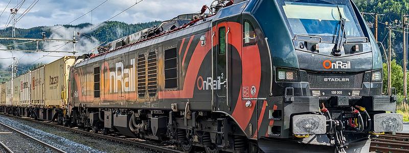 OnRail EuroDual 159 005 vid Støren, Dovrebanan i Norge. Foto: Flickr/ Onrail