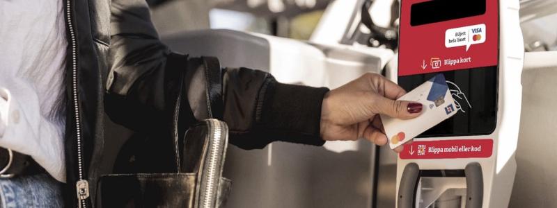 Östgötatrafiken lanserar kontaktlös biljetthantering på tåg. Foto: Telia