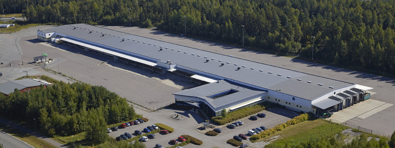 Avtalet innebär ett utökat samarbete mellan Logicor och Bring, som kommer att hyra 7 400 kvadratmeter logistikyta i Logicors terminal i Pilängen. Foto: Logicor