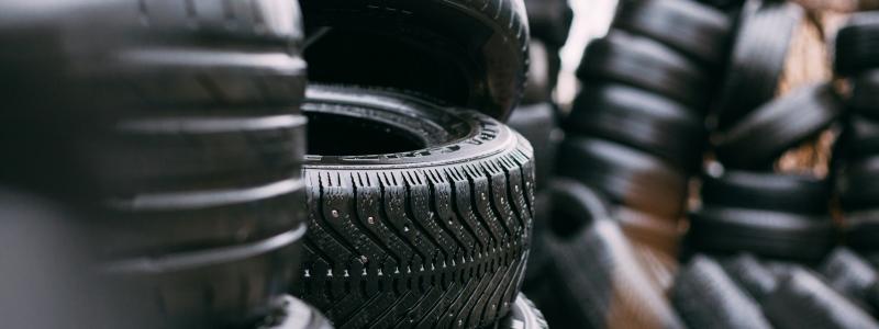 Anläggningen ska ta emot 10 000 ton däck per år i första hand, men ambitionen är att den siffran ökas. Foto: robert laursoo/unsplash