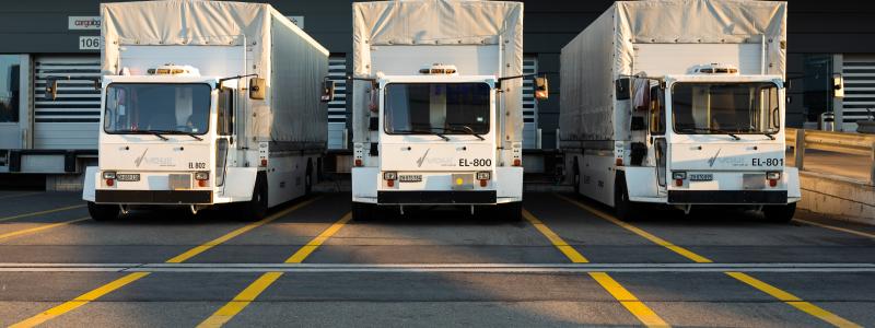 Företaget har beställt 30 biogasdrivna lastbilar och 30 ellastbilar. Foto: pascal meier/unsplash