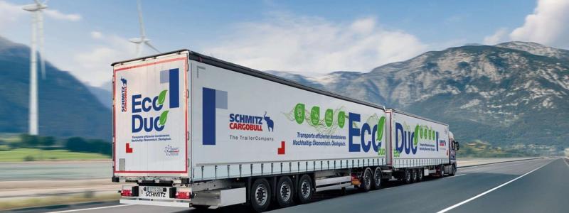 Svenska DUO2-projektet, innebär att fordonståg med två standardtrailers på 13,6 meter vardera kopplas samman. Symbolbild. Foto: Schmitz-Cargobull.