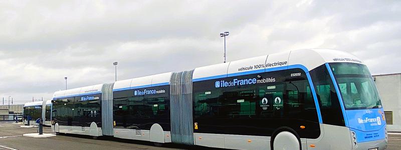 Ett av KIEPES flaggskeppsprojekt på bussidan finns i södra Paris – där Bus Rapid Transit-linjen Tzen 4 nu trafikeras av dubbelledade batterielektriska bussar. Foto: KIEPE