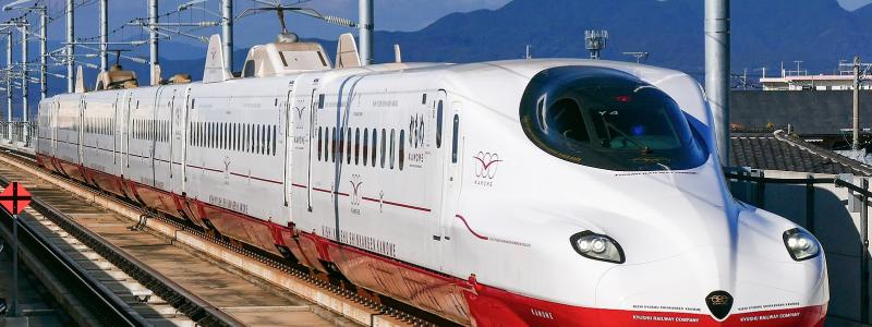 Shinkansen höghastighetståget N700S-8000 i serien (Nishi Kyushu). Foto: Wikipedia Common, kredit: MaedaAkihiko