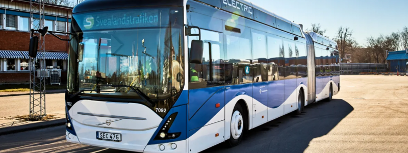 Den nya bussen från Volvo är en ledbuss av modellen Volvo 7900 Electric. Foto: Svealandstrafiken