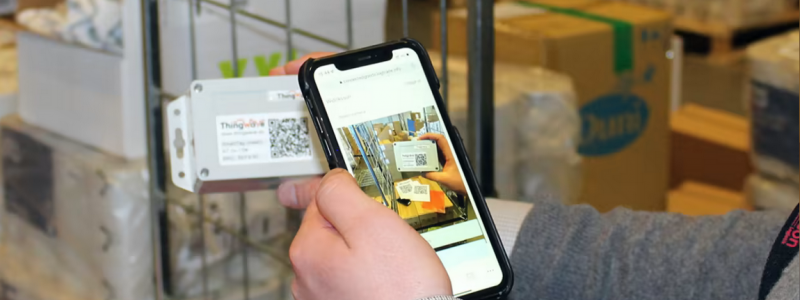 Genom att skanna RFID-chippet kopplas chipet med kollinummer eller ordernummer. Foto: Widriksson