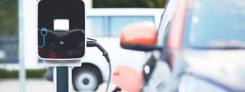 Regeringen fasar ut klimatbonus för laddhybrider. Arkivbild