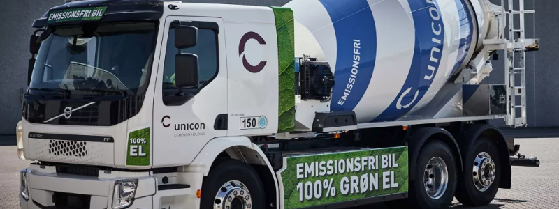 Swerock tar fyra nya el-betongbilar i bruk med placering i huvudstaden. Foto: Volvo