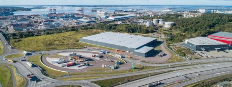 Arendals placering, i direkt anslutning till Göteborgs hamn och invid riksväg 155, gör det till ett av Sveriges bästa logistiklägen. Foto: NCC