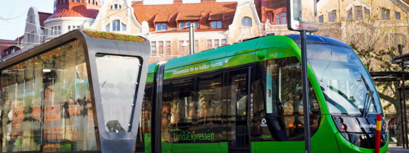 God tillgång till kollektivtrafik är en förutsättning för minskad bilism. Foto: Gröna Mobilister