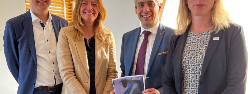 Mattias Bergman, Jessica Alenius, Khashayar Farmanbar, och Åsa Pettersson. Foto: Drivkraft Sverige