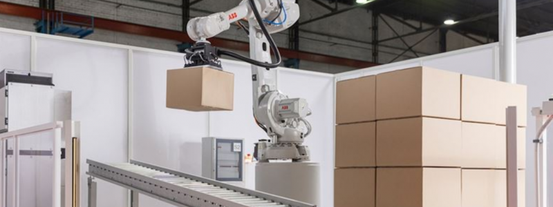 ABB:s robot lastar av pallar med stor precision. Foto: AB