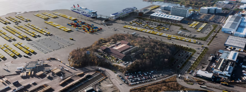 Visionsbild över Arendalsområdet i Göteborgs hamn som det skulle kunna se ut efter konsolideringen av roro- och färjeverksamheterna i området. Bild: Göteborgs Hamn.