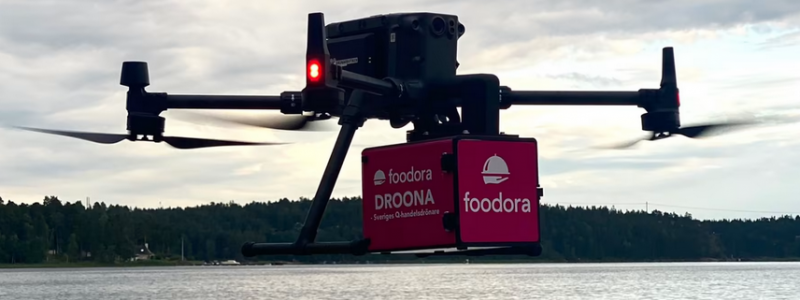 Drönaren Droona testas för matlveranser från McDonald's. Foto: Foodora