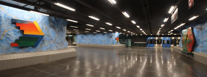 Station Stadion på röda linjen. Foto: Andrzej Otrębski/Wikimedia Commons/https://commons.wikimedia.org/wiki/File:Stockholm_metro_Stadion_2.jpg