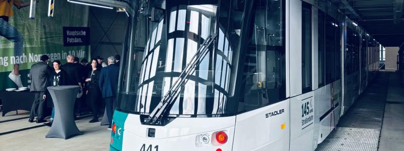 De nya vagnarna är en del av ViP:s satsning på högre kapacitet, förbättrad tillgänglighet och ökad komfort i lokaltrafiken. När de tekniska testerna och personalutbildningen är klara kommer TRAMLINK att tas i bruk på stadens linjer. Foto: Stadler