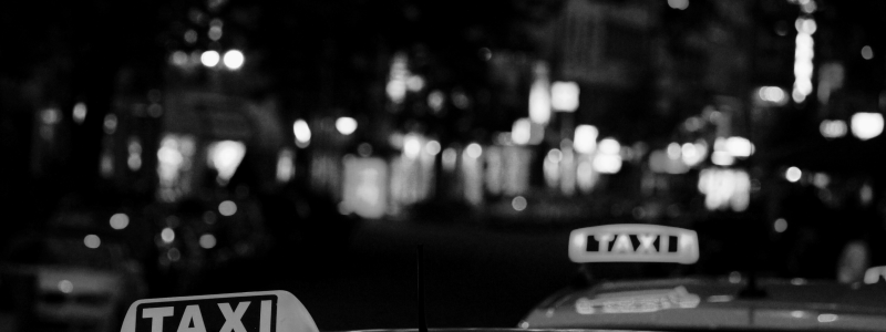 Det systematiska fusket leder till snedvriden konkurrens ochresulterar i ett stort antal konkurser bland seriösa taxibolag. Foto: lexi-anderson/Unsplash