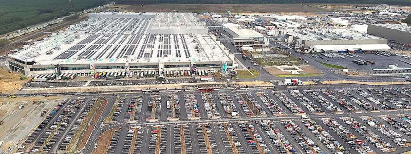 Vy över området för Tesla Gigafactory Berlin-Brandenburg; läge: slutet av juli 2023. Foto: Wikipedia Common. Kredit: Michael Wolf (webbplats)