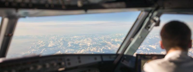"Det är obegripligt att man helt bortser från utbildningsplatser inom trafikflyget, trots att vi vet hur viktigt flyget är för tillväxten och tillgängligheten i Sverige", säger Caj Luoma, Chef för kompetensförsörjning på Transportföretagen.. Foto: Transportföretagen