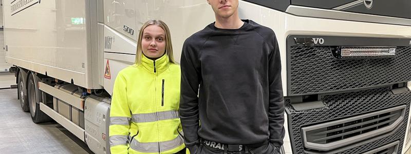Emilia Mattsson och Linus Widén pluggar till drömyrket på Uppsala yrkesgymnasium, Jälla. Foto: Casimir Reuterskiöld.