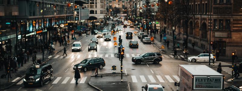 Utsläppen minskar ytterligare från den nya personbilsflottan. Foto: mike kienle/unsplash