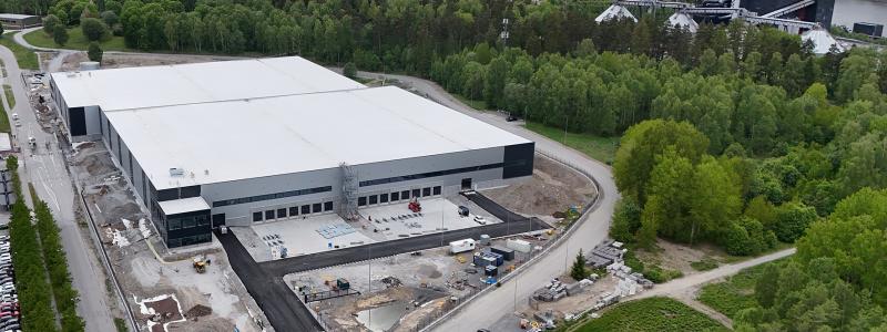 Lokalen omfattar 6 483 kvm lager, 552 kvm entresol samt 858 kvm kontors- och personalytor. Foto: Verdion