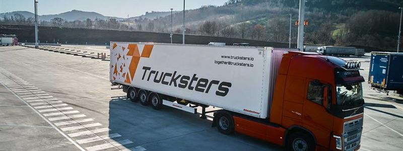 Volvo Group Venture Capital AB investerar i Trucksters som utvecklar stafett-transporter i Europa. Foto: Volvo