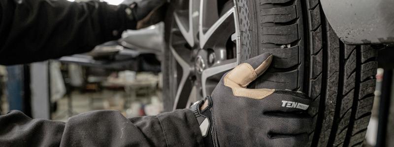 Körningarna sker dagligen på två slingor om 20 mil med start och mål i Linköping, i Östergötlands län. Totalt blir det 3200 mil på sex månader. Foto: Jimmy Nilsson Masth/Unsplash