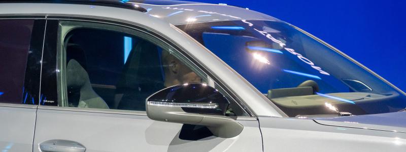 Volkswagen Tayron R line vid bilmässan Auto Zürich 2024. Föto, Wikipedia Common, Kredit: Matti Blume
