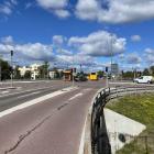 Ett av målen har varit att pröva om tjänsteskjuts i kombination med cykel kan minska kommunens behov av tjänstebilar. Pressbild: Karlstad kommun