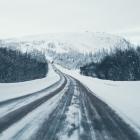 Målet är är max 133 omkomna i vägtrafiken år 2030. Foto: michael-odelberth/Unsplash