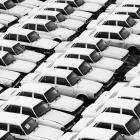 Nyregistreringarna för personbilar minskade med 4 procent i oktober. Foto: hasan almasi unsplash