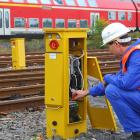 Punktligheten för Deutsche Bahns fjärrtåg nådde i september 2025 en ny bottennivå. Endast drygt hälften av tågen anlände i tid. Med kombinationen av byggkaos, sabotage och ledningskris ser Deutsche Bahn ut att gå mot ett nytt förlustår för förtroendet bland resenärerna. Foto: Deutsche Bahn