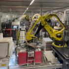 Robotar sköter det sista plocket på pall, som tidigare var ett manuellt moment. Foto: Simon Matthis